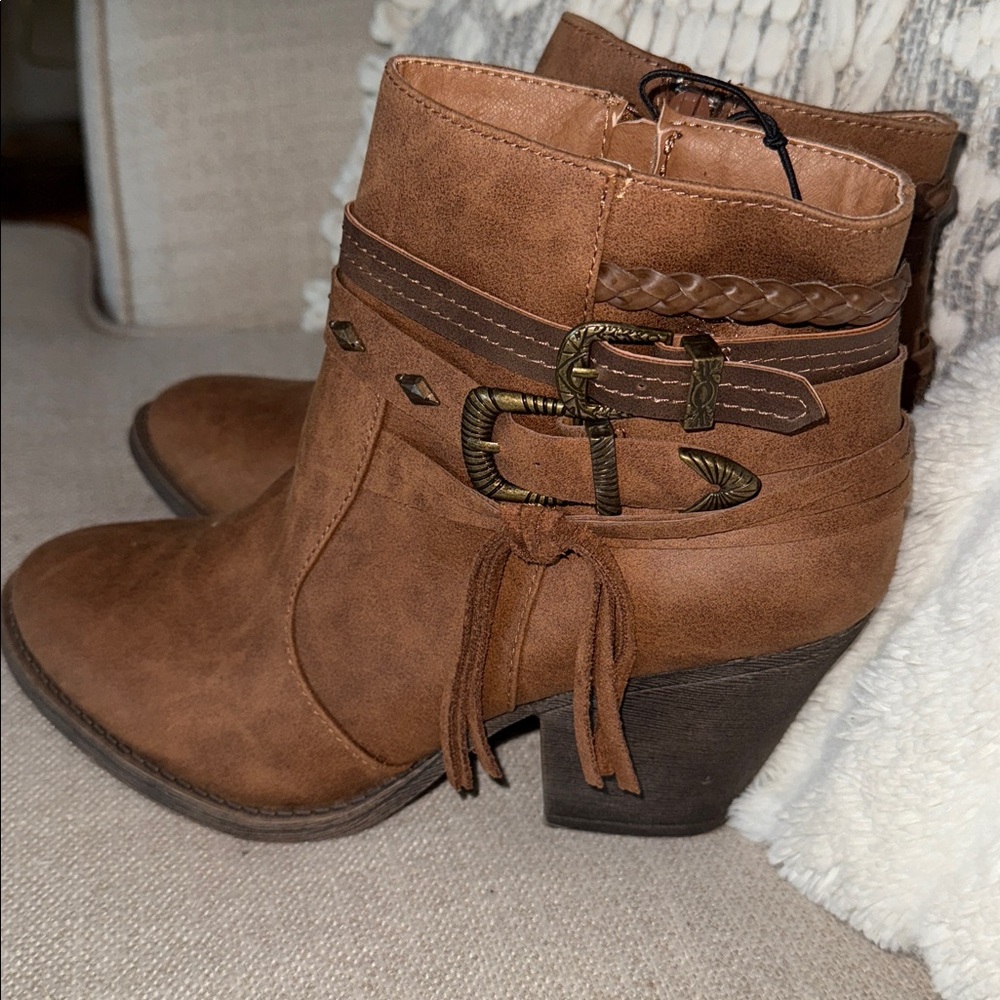 POP Brown Faux Leather Ankle Boots Women's Size 9M Western Fringe New “DECLARE”